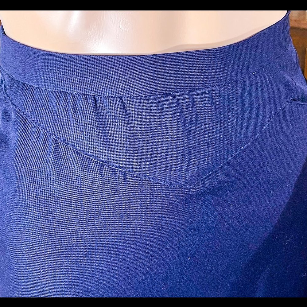 ▪️VTG▪️KARL LAGERFELD▪️Navy Blue Button Trim Seamed Wool Mini Skirt - Picture 4 of 8